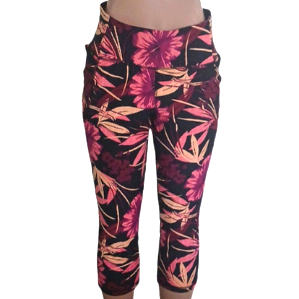 Lane Bryant Livi Active High Rise Floral/Tropica strappy Hem Capri 14/16…